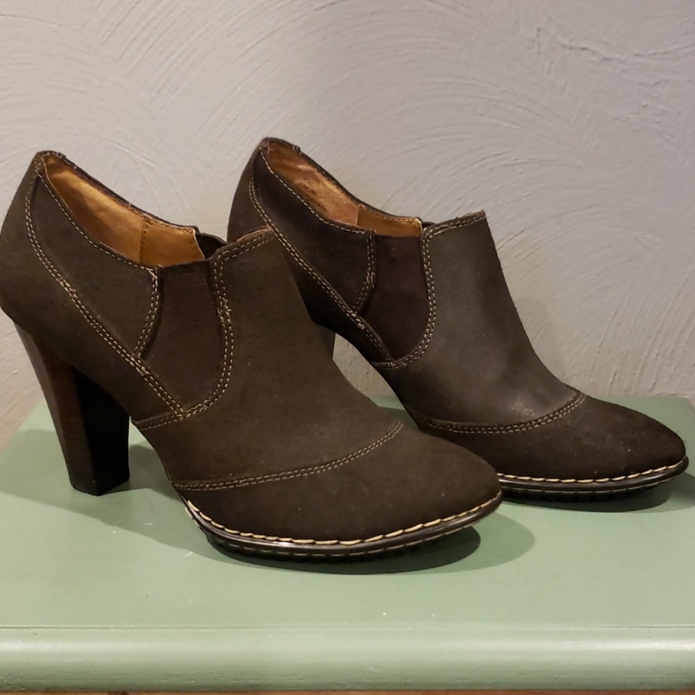 Sofft Brown Ankle Booties